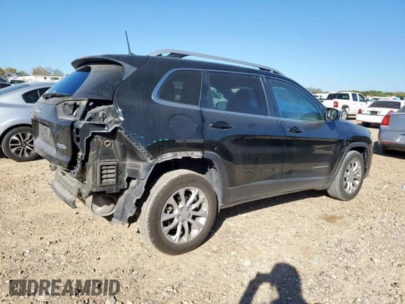 ✅ 2019 Jeep Cherokee Latitude • VIN: 1C4PJLCB2KD348260 • Lot: 90700975. Wystawiony na Copart z przebiegiem 118 193 mil. Bezpłatny archiwum sprzedaży aukcyjnych z USA i szczegółowy raport historii pojazdu na DreamBid. Zdjęcie 3.
