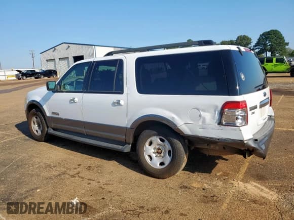 ✅ 2007 Ford Expedition Max XLT • VIN: 1FMFK15517LA49954 • Лот: 71857505. Опубликован ранее на Copart с пробегом 250 702 миль. Бесплатный доступ к архиву аукционных продаж из США и подробный отчёт об истории автомобиля на DreamBid. Изображение 2.