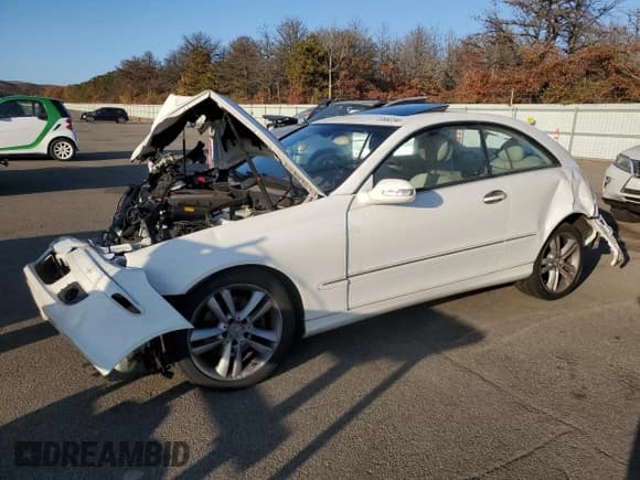 ✅ 2006 Mercedes-Benz CLK 350 • VIN: WDBTJ56J76F171100 • Lot: 77068234. Wystawiony na Copart z przebiegiem 86 635 mil. Bezpłatny archiwum sprzedaży aukcyjnych z USA i szczegółowy raport historii pojazdu na DreamBid. Zdjęcie 1.