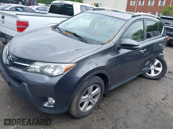 ✅ 2013 Toyota RAV4 XLE • VIN: JTMRFREV2D5002727 • Lot: 42273740. Listed on IAAI with 180,162 mi. Free auction sales archive from the USA and detailed vehicle history report at DreamBid. Image 2.