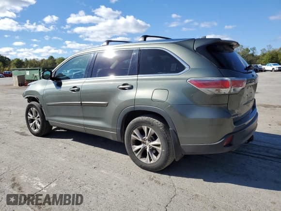 ✅ 2015 Toyota Highlander XLE • VIN: 5TDJKRFH8FS126760 • Lot: 85752345. Wystawiony na Copart z przebiegiem 195 691 mil. Bezpłatny archiwum sprzedaży aukcyjnych z USA i szczegółowy raport historii pojazdu na DreamBid. Zdjęcie 2.