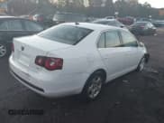 ✅ 2009 Volkswagen Jetta TDI • VIN: 3VWRL71K19M019803 • Лот: 43804606. Опубликован ранее на IAAI с пробегом 211 527 миль. Бесплатный доступ к архиву аукционных продаж из США и подробный отчёт об истории автомобиля на DreamBid. Изображение 4.