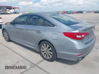 2015 Hyundai Sonata Sport с VIN 5NPE34AF0FH086977, выставлен на аукционе IAAI как лот 43244746 с пробегом 100 210 миль миль и . История ставок и продаж доступна на DreamBid. Изображение 3.