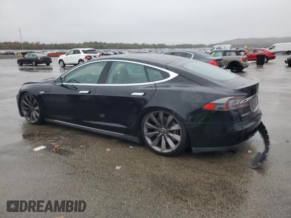 ✅ 2013 Tesla Model S Performance • VIN: 5YJSA1DP3DFP28874 • Lot: 90341595. Wystawiony na Copart z przebiegiem 58 649 mil. Bezpłatny archiwum sprzedaży aukcyjnych z USA i szczegółowy raport historii pojazdu na DreamBid. Zdjęcie 2.