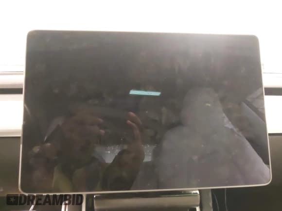 ✅ 2018 Tesla Model 3 Long Range Battery • VIN: 5YJ3E1EB2JF081729 • Lot: 43617411. Wystawiony na IAAI z przebiegiem 58 944 mil. Bezpłatny archiwum sprzedaży aukcyjnych z USA i szczegółowy raport historii pojazdu na DreamBid. Zdjęcie 18.