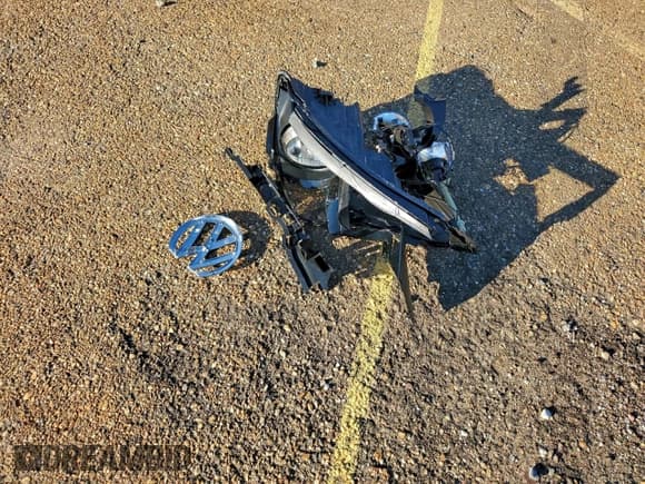 ✅ 2013 Volkswagen Tiguan S • VIN: WVGBV3AX3DW580463 • Lot: 94395065. Listed on Copart with 140,626 mi. Free auction sales archive from the USA and detailed vehicle history report at DreamBid. Image 13.