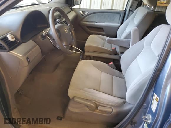✅ 2010 Honda Odyssey LX • VIN: 5FNRL3H25AB002903 • Lot: 81052015. Listed on Copart with 100,199 mi. Free auction sales archive from the USA and detailed vehicle history report at DreamBid. Image 7.