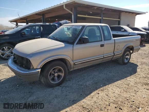 ✅ 2001 Chevrolet S-10 LS • VIN: 1GCCS19W718139274 • Лот: 41830565. Опубликован ранее на Copart с пробегом 156 110 миль. Бесплатный доступ к архиву аукционных продаж из США и подробный отчёт об истории автомобиля на DreamBid. Изображение 1.
