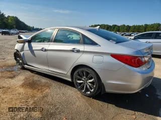 ✅ 2011 Hyundai Sonata SE • VIN: 5NPEC4AB1BH278724 • Lot: 86158245. Listed on Copart with 148,047 mi. Free auction sales archive from the USA and detailed vehicle history report at DreamBid. Image 2.