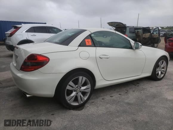 ✅ 2009 Mercedes-Benz SLK 350 • VIN: WDBWK58F29F191892 • Лот: 86114005. Опубликован ранее на Copart с пробегом 69 039 миль. Бесплатный доступ к архиву аукционных продаж из США и подробный отчёт об истории автомобиля на DreamBid. Изображение 3.