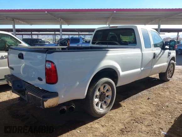 ✅ 2008 Ford F-250 XL • VIN: 1FTSX20R08EA52497 • Lot: 43560266. Listed on IAAI with 300,539 mi. Free auction sales archive from the USA and detailed vehicle history report at DreamBid. Image 4.