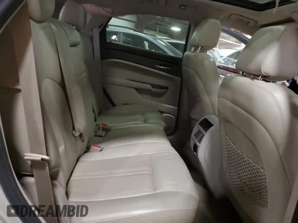 ✅ 2014 Cadillac SRX Performance Collection • VIN: 3GYFNFE37ES559315 • Lot: 89825135. Listed on Copart with 185,563 mi. Free auction sales archive from the USA and detailed vehicle history report at DreamBid. Image 11.