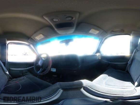 ✅ 2001 Chevrolet Silverado 2500HD LS • VIN: 1GCHK29U81E192996 • Лот: 43303691. Опубликован ранее на IAAI с пробегом 215 663 миль. Бесплатный доступ к архиву аукционных продаж из США и подробный отчёт об истории автомобиля на DreamBid. Изображение 19.