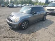 ✅ 2010 MINI Hardtop S • VIN: WMWMF7C50ATZ73506 • Lot: 70951685. Listed on Copart with 108,581 mi. Free auction sales archive from the USA and detailed vehicle history report at DreamBid. Image 1.