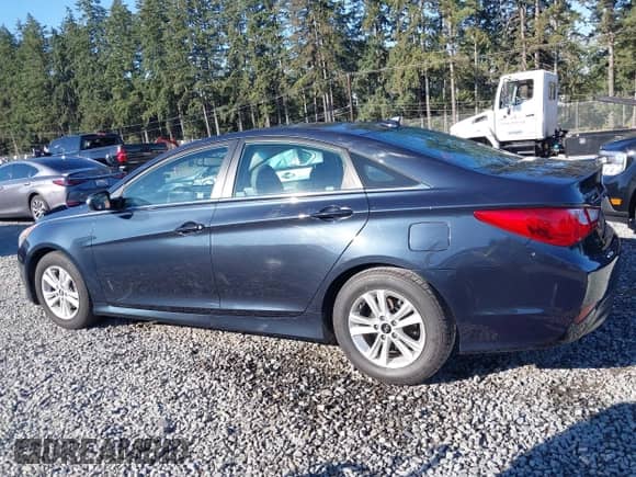 2014 Hyundai Sonata GLS with VIN 5NPEB4AC1EH822042, listed as a IAAI auction lot 43235585 with 137,540 mi miles and . Bid and sale history available at DreamBid. Image 14.