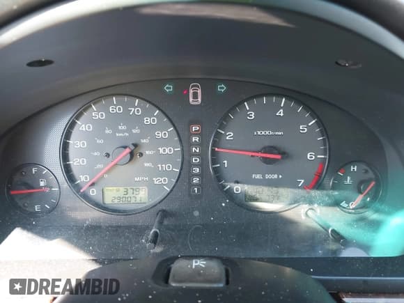 ✅ 2002 Subaru Legacy Outback Limited • VIN: 4S3BH686527658999 • Lot: 43179963. Wystawiony na IAAI z przebiegiem 290 071 mil. Bezpłatny archiwum sprzedaży aukcyjnych z USA i szczegółowy raport historii pojazdu na DreamBid. Zdjęcie 7.