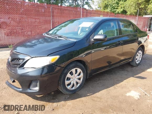 ✅ 2013 Toyota Corolla L • VIN: 5YFBU4EE0DP122815 • Lot: 42925747. Wystawiony na IAAI z przebiegiem 171 907 mil. Bezpłatny archiwum sprzedaży aukcyjnych z USA i szczegółowy raport historii pojazdu na DreamBid. Zdjęcie 18.