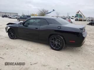 ✅ 2022 Dodge Challenger R/T • VIN: 2C3CDZBT8NH253992 • Lot: 77411413. Wystawiony na Copart z przebiegiem 20 372 mil. Bezpłatny archiwum sprzedaży aukcyjnych z USA i szczegółowy raport historii pojazdu na DreamBid. Zdjęcie 2.