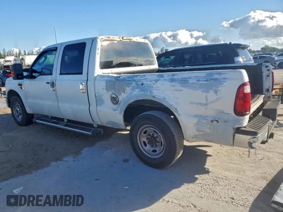✅ 2008 Ford F-250 XL • VIN: 1FTSW20R38EC21527 • Lot: 96447345. Listed on Copart with 158,968 mi. Free auction sales archive from the USA and detailed vehicle history report at DreamBid. Image 2.