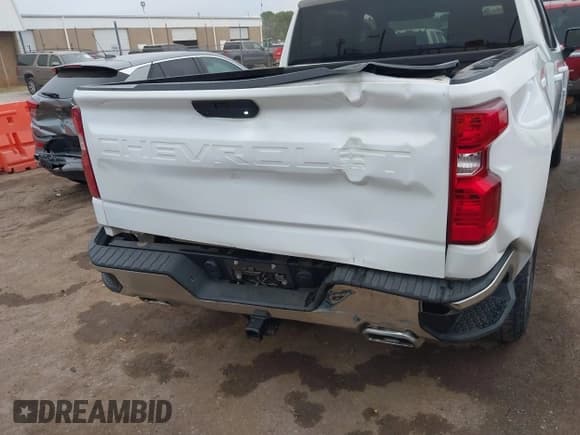 ✅ 2022 Chevrolet Silverado 1500 LT • VIN: 1GCUYDED7NZ146203 • Lot: 43382274. Listed on IAAI with 35,494 mi. Free auction sales archive from the USA and detailed vehicle history report at DreamBid. Image 6.