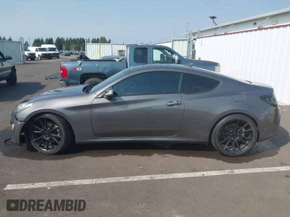 2013 Hyundai Genesis Coupe Track с VIN KMHHU6KJ0DU080216, выставлен на аукционе IAAI как лот 43224548 с пробегом 135 630 миль миль и . История ставок и продаж доступна на DreamBid. Изображение 14.