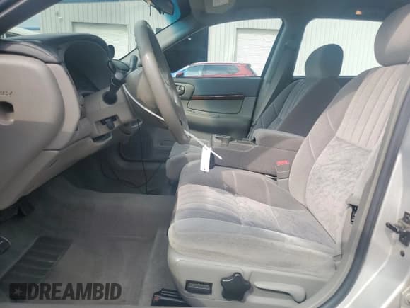 ✅ 2002 Chevrolet Impala • VIN: 2G1WF55E829271061 • Lot: 69416815. Wystawiony na Copart z przebiegiem 127 094 mil. Bezpłatny archiwum sprzedaży aukcyjnych z USA i szczegółowy raport historii pojazdu na DreamBid. Zdjęcie 7.