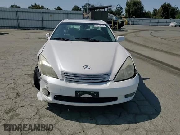 ✅ 2002 Lexus ES 300 • VIN: JTHBF30G425014770 • Lot: 59775525. Listed on Copart with 157,935 mi. Free auction sales archive from the USA and detailed vehicle history report at DreamBid. Image 14.
