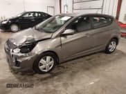 ✅ 2017 Hyundai Accent SE • VIN: KMHCT5AE0HU357108 • Lot: 43334897. Wystawiony na IAAI z przebiegiem 135 537 mil. Bezpłatny archiwum sprzedaży aukcyjnych z USA i szczegółowy raport historii pojazdu na DreamBid. Zdjęcie 2.