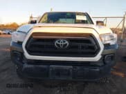 ✅ 2021 Toyota Tacoma SR • VIN: 3TYSX5ENXMT008698 • Lot: 43511790. Wystawiony na IAAI z przebiegiem 69 465 mil. Bezpłatny archiwum sprzedaży aukcyjnych z USA i szczegółowy raport historii pojazdu na DreamBid. Zdjęcie 12.