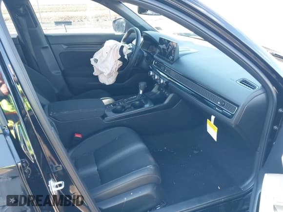 ✅ 2026 Honda Civic Sport • VIN: 2HGFE2F52TH528361 • Lot: 43500523. Wystawiony na IAAI z przebiegiem 910 mil. Bezpłatny archiwum sprzedaży aukcyjnych z USA i szczegółowy raport historii pojazdu na DreamBid. Zdjęcie 5.