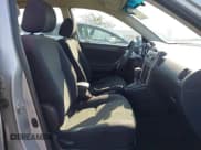 ✅ 2005 Toyota Matrix XR • VIN: 2T1KR32E45C413691 • Лот: 43858948. Опубликован ранее на IAAI с пробегом 172 259 миль. Бесплатный доступ к архиву аукционных продаж из США и подробный отчёт об истории автомобиля на DreamBid. Изображение 5.