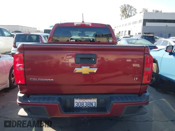 ✅ 2019 Chevrolet Colorado 2WD LT • VIN: 1GCGSCEA2K1194524 • Лот: 41738492. Опубликован ранее на IAAI с пробегом 56 516 миль. Бесплатный доступ к архиву аукционных продаж из США и подробный отчёт об истории автомобиля на DreamBid. Изображение 17.