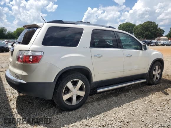 ✅ 2011 GMC Acadia SLT2 • VIN: 1GKKRSED1BJ176482 • Lot: 64687065. Listed on Copart with 126,248 mi. Free auction sales archive from the USA and detailed vehicle history report at DreamBid. Image 3.