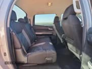 ✅ 2019 Toyota Tundra SR5 • VIN: 5TFDY5F18KX781707 • Лот: 87113805. Опубликован ранее на Copart с пробегом 79 907 миль. Бесплатный доступ к архиву аукционных продаж из США и подробный отчёт об истории автомобиля на DreamBid. Изображение 10.