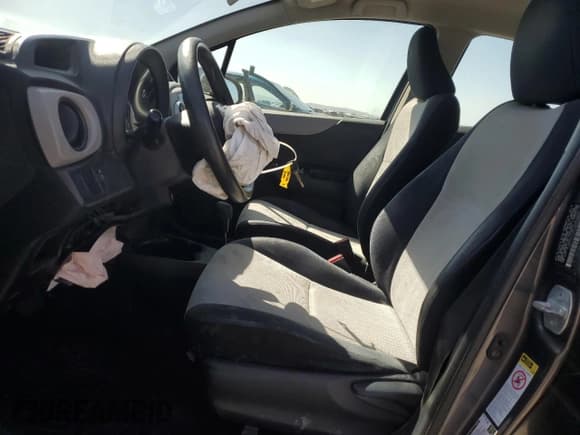 ✅ 2012 Toyota Yaris L • VIN: JTDKTUD34CD530481 • Lot: 89509545. Listed on Copart with 179,913 mi. Free auction sales archive from the USA and detailed vehicle history report at DreamBid. Image 7.