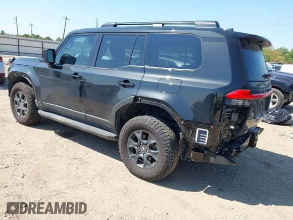 ✅ 2024 Lexus GX 550 Overtrail • VIN: JTJTBCDX4R5024346 • Lot: 43151782. Listed on IAAI with 16,223 mi. Free auction sales archive from the USA and detailed vehicle history report at DreamBid. Image 3.