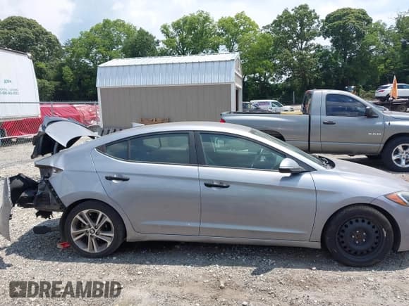 ✅ 2017 Hyundai Elantra Value Edition • VIN: 5NPD84LF6HH108459 • Lot: 42622128. Listed on IAAI with 140,576 mi. Free auction sales archive from the USA and detailed vehicle history report at DreamBid. Image 13.