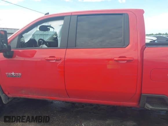 ✅ 2025 Chevrolet Silverado 2500HD LT • VIN: 1GC1KNEY0SF134226 • Лот: 42442693. Опубликован ранее на IAAI с пробегом 17 218 миль. Бесплатный доступ к архиву аукционных продаж из США и подробный отчёт об истории автомобиля на DreamBid. Изображение 14.