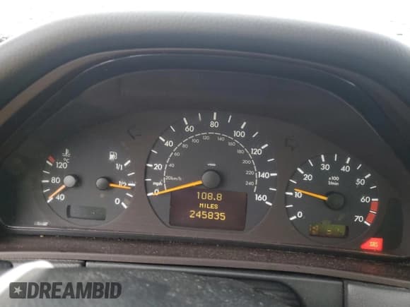 ✅ 2000 Mercedes-Benz E 320/430 4 Matic • VIN: WDBJF82J6YX041953 • Лот: 87307884. Опубликован ранее на Copart с пробегом 245 835 миль. Бесплатный доступ к архиву аукционных продаж из США и подробный отчёт об истории автомобиля на DreamBid. Изображение 9.