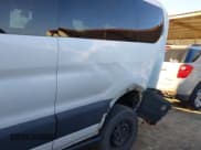 ✅ 2015 Ford Transit XL • VIN: 1FBZX2ZM3FKA76284 • Lot: 41047457. Wystawiony na IAAI z przebiegiem 191 400 mil. Bezpłatny archiwum sprzedaży aukcyjnych z USA i szczegółowy raport historii pojazdu na DreamBid. Zdjęcie 6.