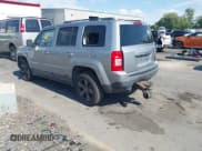 ✅ 2015 Jeep Patriot Latitude • VIN: 1C4NJPFA2FD126504 • Lot: 42629000. Wystawiony na IAAI z przebiegiem 123 019 mil. Bezpłatny archiwum sprzedaży aukcyjnych z USA i szczegółowy raport historii pojazdu na DreamBid. Zdjęcie 3.