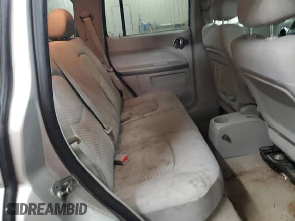 2008 Chevrolet HHR LT z VIN 3GNCA23P18S664897, wystawiony jako Copart lot #73311804 z przebiegiem 200 048 mil mil oraz Szkoda całkowita • Salvage title. Historia ofert i sprzedaży dostępna na DreamBid. Obrazek 10.