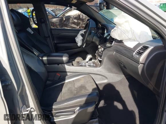 ✅ 2019 Jeep Grand Cherokee Upland • VIN: 1C4RJFAGXKC696516 • Lot: 41839379. Listed on IAAI with 96,974 mi. Free auction sales archive from the USA and detailed vehicle history report at DreamBid. Image 5.