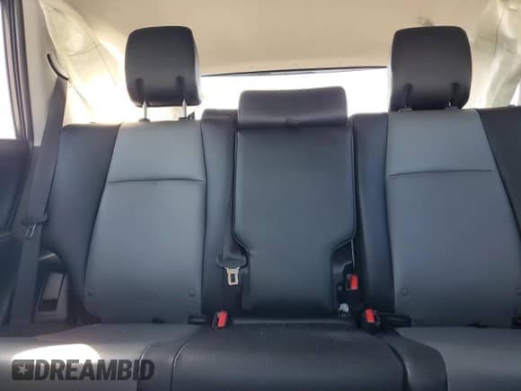 ✅ 2022 Toyota 4Runner SR5 Premium • VIN: JTEFU5JR5N5251806 • Лот: 85711465. Опубликован ранее на Copart с пробегом 34 799 миль. Бесплатный доступ к архиву аукционных продаж из США и подробный отчёт об истории автомобиля на DreamBid. Изображение 10.