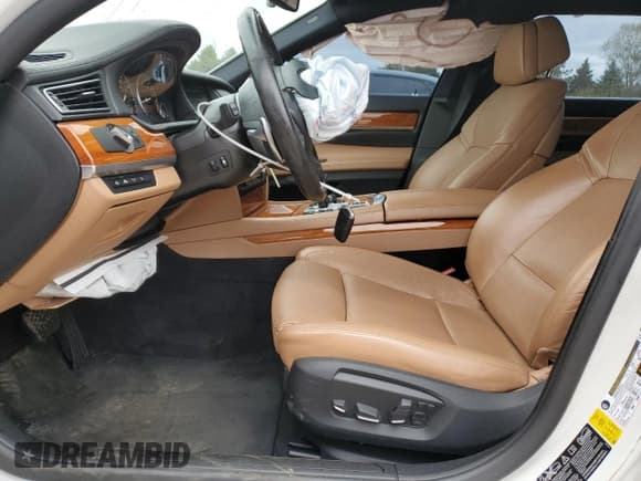 ✅ 2013 BMW 7 Series 750Li xDrive • VIN: WBAYF8C55DD140189 • Lot: 89546605. Listed on Copart with 150,059 mi. Free auction sales archive from the USA and detailed vehicle history report at DreamBid. Image 7.