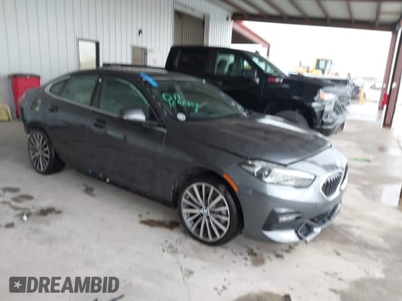 ✅ 2021 BMW 2 Series 228i • VIN: WBA53AK06M7J27782 • Lot: 42457186. Wystawiony na IAAI z przebiegiem 21 318 mil. Bezpłatny archiwum sprzedaży aukcyjnych z USA i szczegółowy raport historii pojazdu na DreamBid. Zdjęcie 1.