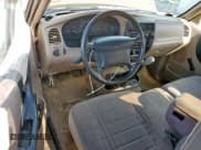 ✅ 1997 Ford Ranger XLT • VIN: 1FTCR14X7VPA63997 • Лот: 58978935. Опубликован ранее на Copart с пробегом 186 154 миль. Бесплатный доступ к архиву аукционных продаж из США и подробный отчёт об истории автомобиля на DreamBid. Изображение 8.