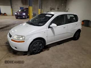 2007 Chevrolet Aveo LS z VIN KL1TD66677B778088, wystawiony jako Copart lot #62846275 z przebiegiem Nie podano mil oraz Szkoda całkowita • Salvage title. Historia ofert i sprzedaży dostępna na DreamBid. Obrazek 1.