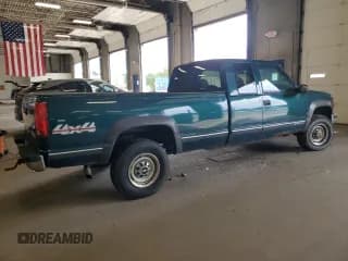 ✅ 1998 Chevrolet Silverado 2500 • VIN: 1GCGK29F4WE151186 • Lot: 81640915. Wystawiony na Copart z przebiegiem 161 330 mil. Bezpłatny archiwum sprzedaży aukcyjnych z USA i szczegółowy raport historii pojazdu na DreamBid. Zdjęcie 3.