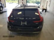 ✅ 2024 Volvo V60 Plus • VIN: YV4L12WY0R2134976 • Лот: 69298394. Опубликован ранее на Copart с пробегом 14 427 миль. Бесплатный доступ к архиву аукционных продаж из США и подробный отчёт об истории автомобиля на DreamBid. Изображение 6.